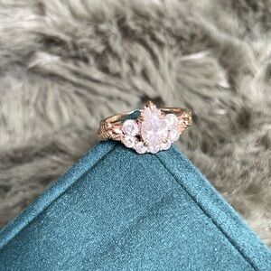 Custom 1.00ct Pear Diamond Ring (E/VS1)  - 14K Gold - Halo + Leaf Design - IGI
